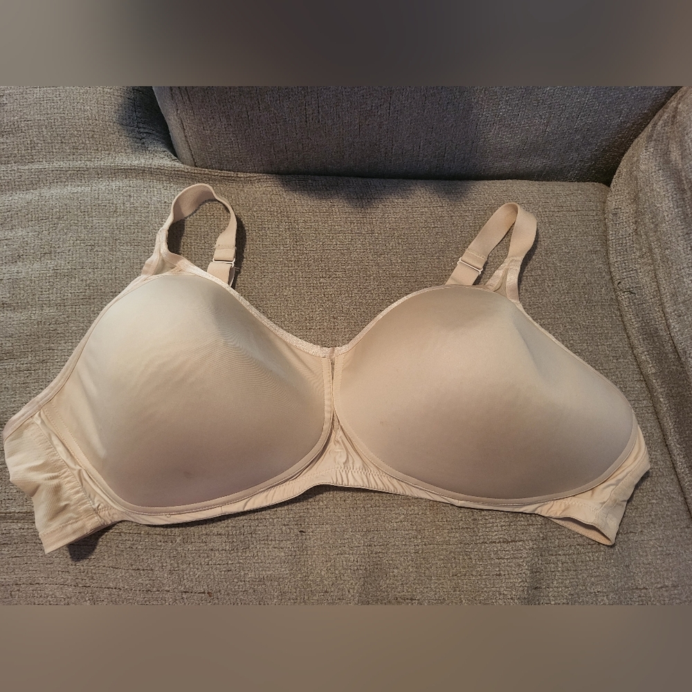 Back smoothing and cooling Bra